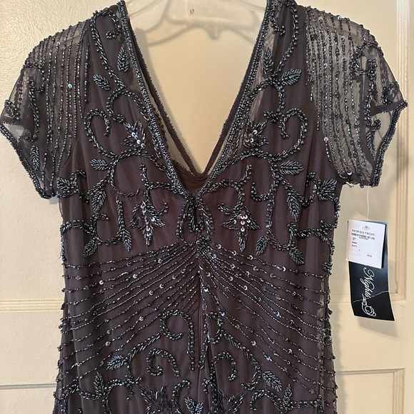 Pisarro Nights Beaded Mesh
Column Gown Gray Size 8 - Picture 2 of 9